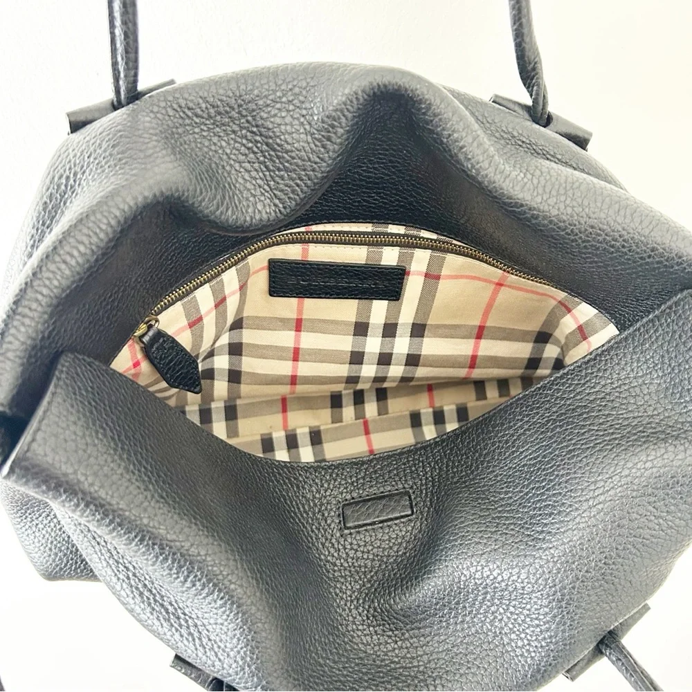 Burberry London Baynard Calfskin Black Pebbled Leather Handbag - Picture 6 of 10